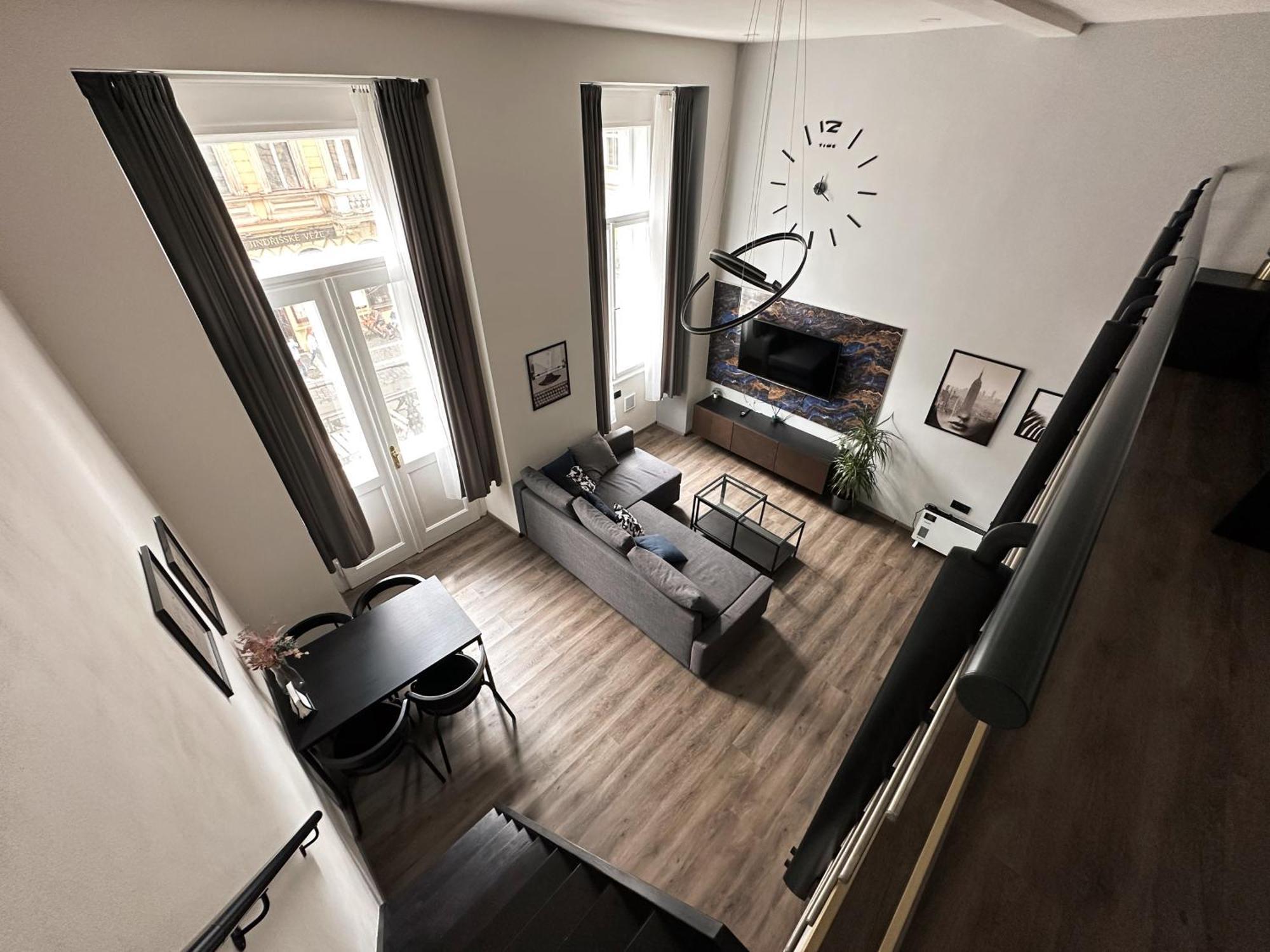 Grand Viceroy Apartments - Gothic Tower View 프라하 외부 사진